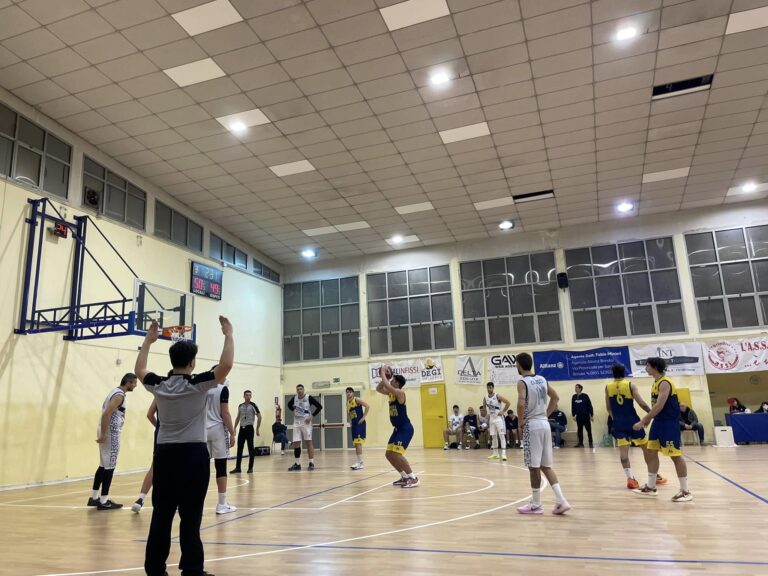 tiro libero dal basso