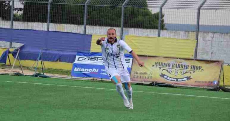 Ph-Gravina-Calcio-Santoro