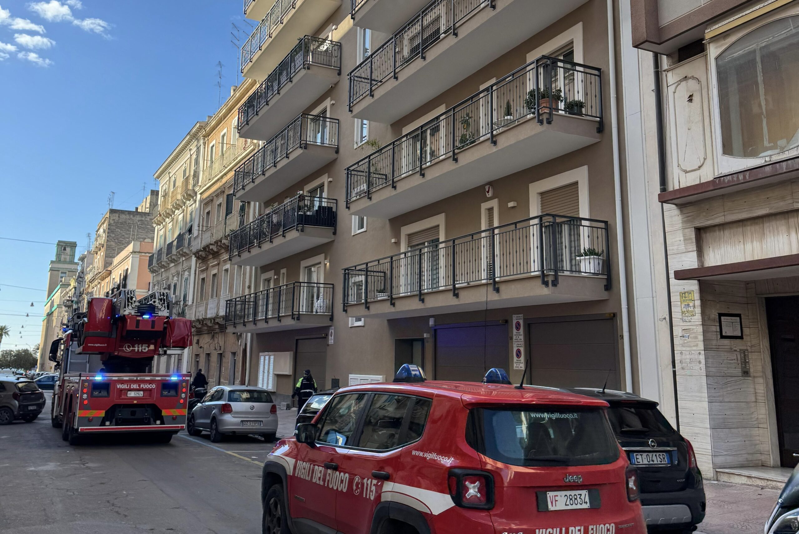 8a04f620-72c0-41d6-b309-8eaf593bcea0