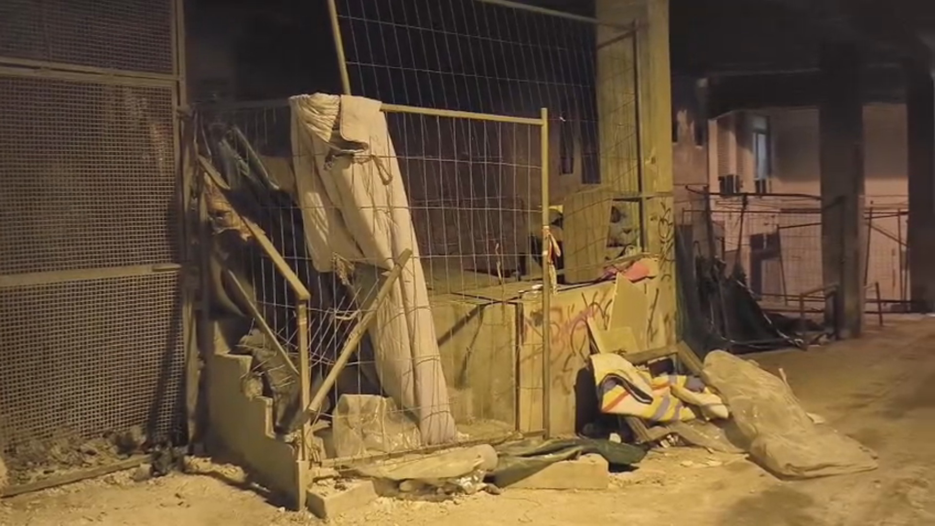 PALACE X NOTIZIA CADAVERE 4 2 26