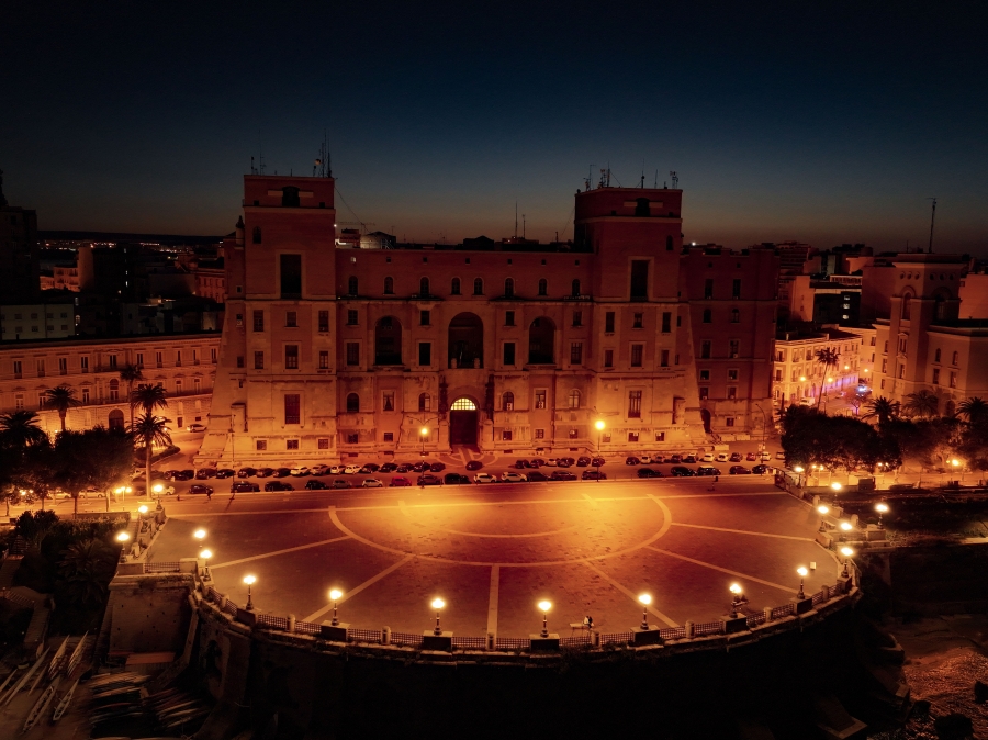 0bb2d4215d5de184c10e9f50ee1d9553_XL